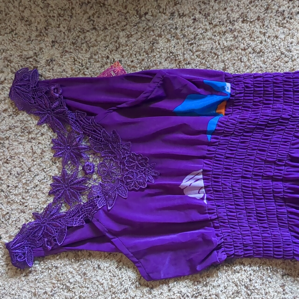 Purple floral dress with lace accents - Picture 4 of 5